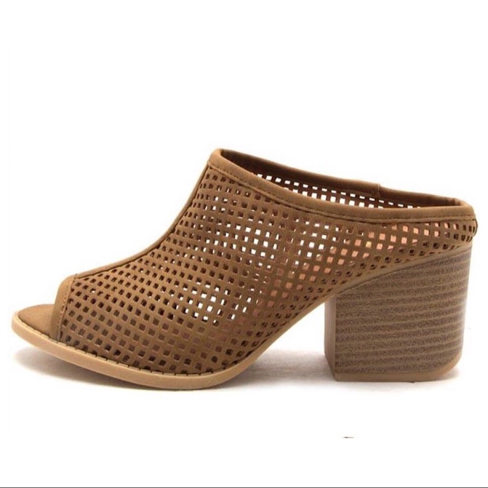 🍁🍂Peep Toe Mule Slides - Camel Color 🍁🍂